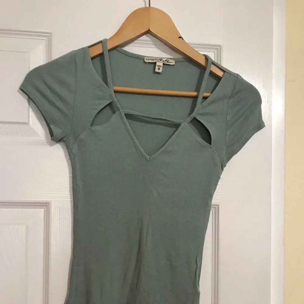 EXPRESS T SHIRT - Picture 1 of 3